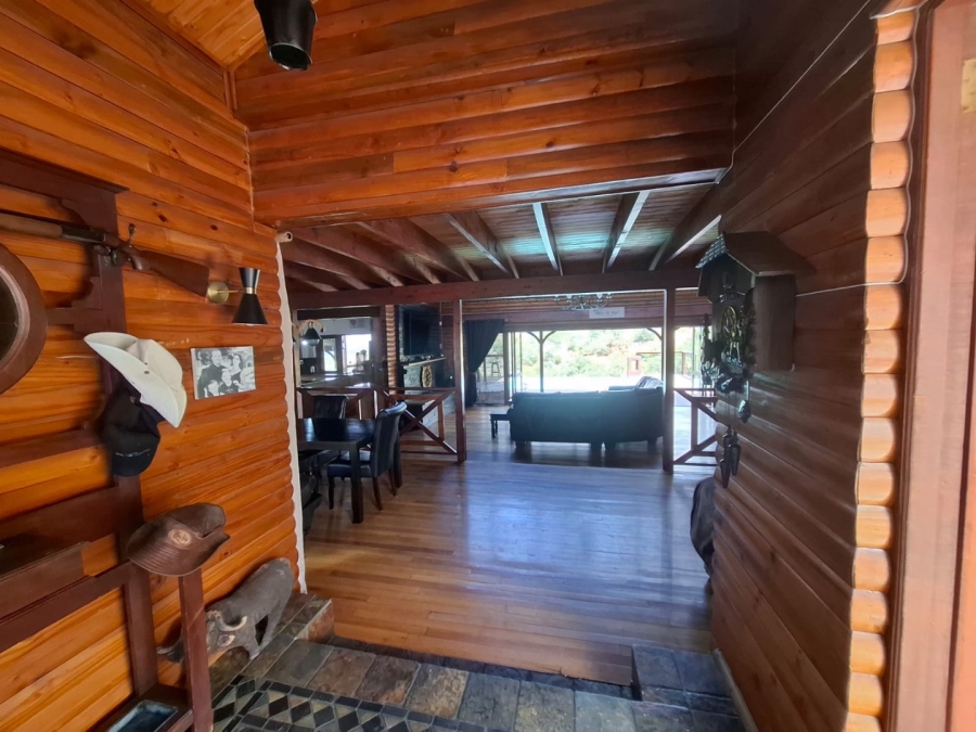 5 Bedroom Property for Sale in Waterkloof East North West